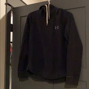 UnderArmor Sweatshirt